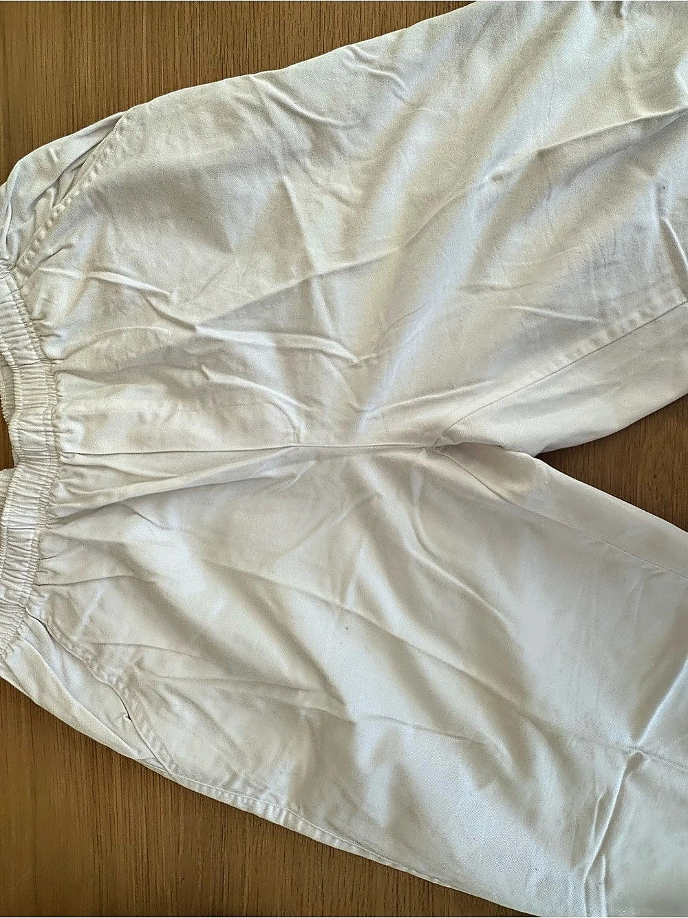 Cabin Creek White Drawstring Capri Pants Like New